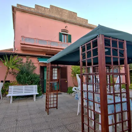 בית נופש Very מרינה די קמפו