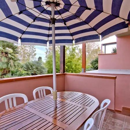 Very Holiday home